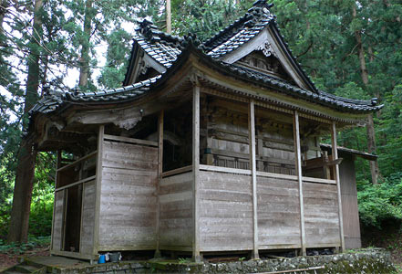比礼の諏訪神社社殿