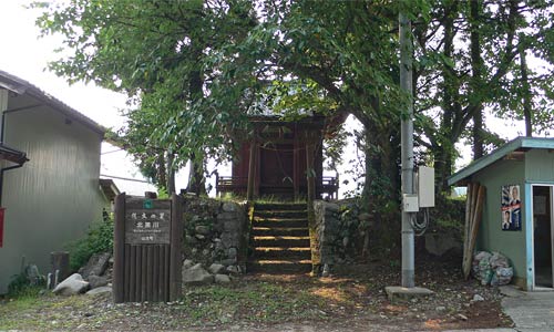 北黒川の稲荷神社