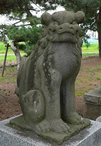 七穂の諏訪神社狛犬（吽像）