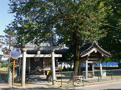 村上市（旧荒川町）金屋の須賀神社