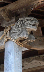 村上市金屋の須賀神社拝殿彫刻