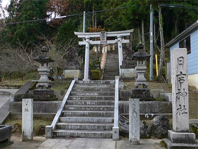 三島町逆谷の日吉神社