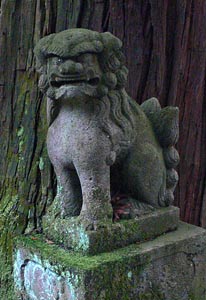 阿弥陀瀬白山神社狛犬（阿像）