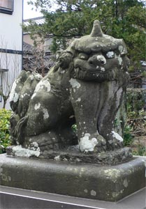 柏崎市剣野町の三島神社参道狛犬（阿吽像）