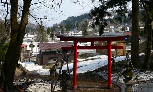 山古志種苧原の熊野神社境内