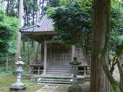 寺泊吉の八幡神社拝殿