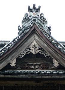 西奈彌羽黒神社拝殿破風