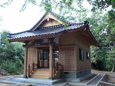 刈羽村大塚の白山神社社殿