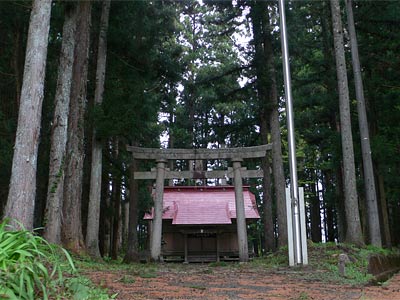 両郷の諏訪神社参道