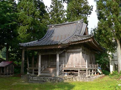 村上市茎太の熊野神社社殿全景