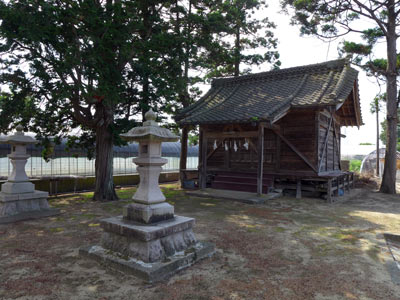 旧中条町高橋の江文神社社殿