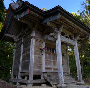 山古志種苧原の熊野神社本殿