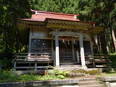阿賀町七名の北野神社社殿