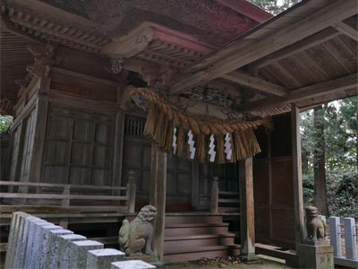 桐原石部神社中殿