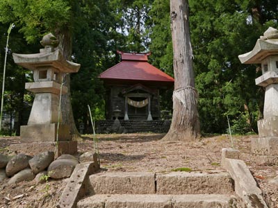 旧吉川町坪野の白山神社社殿