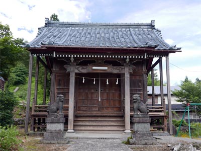 長岡市栃尾大野町の熊野神社社殿