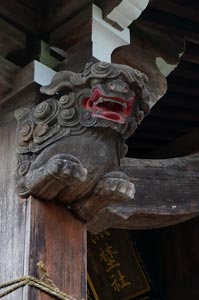 長岡市栃尾大野町の熊野神社社殿木鼻