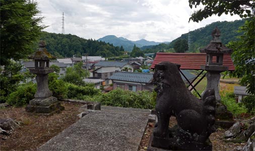 長岡市栃尾大野町の熊野神社眺望