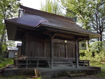 阿賀町向鹿瀬の鹿島神社社殿
