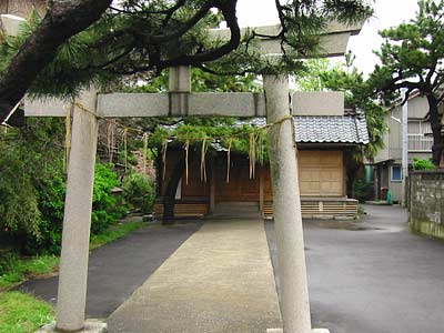 日の出の稲荷神社