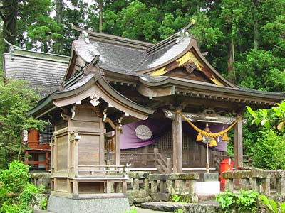 宇奈岐日女神社拝殿