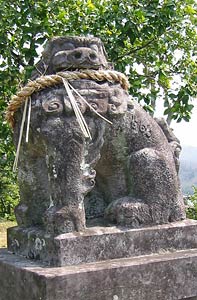 鴛野の敷戸神社狛犬