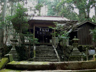 谷川神社拝殿