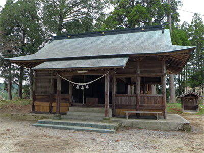 久住町の建宮神社拝殿