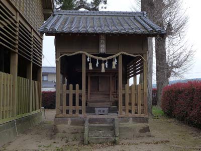 楠木生の八幡神社境内の熊野神社