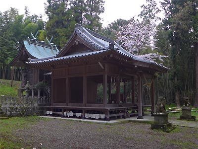 大分市上芹の熊野神社社殿