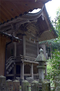 大分市上芹の熊野神社本殿