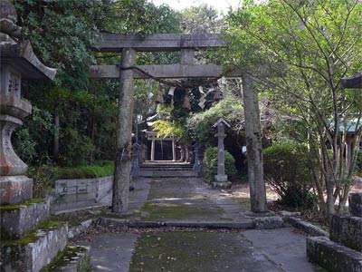 大分市木田の日吉神社参道