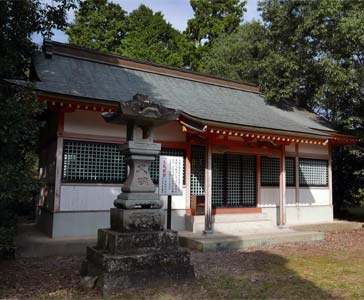 鷹居神社拝殿